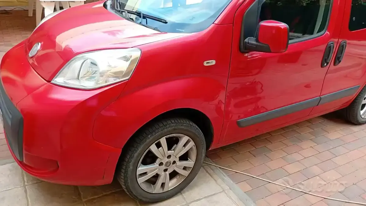 Usata Fiat Qubo 77 CV (56 kW) 2014 Rosso Monovolume
