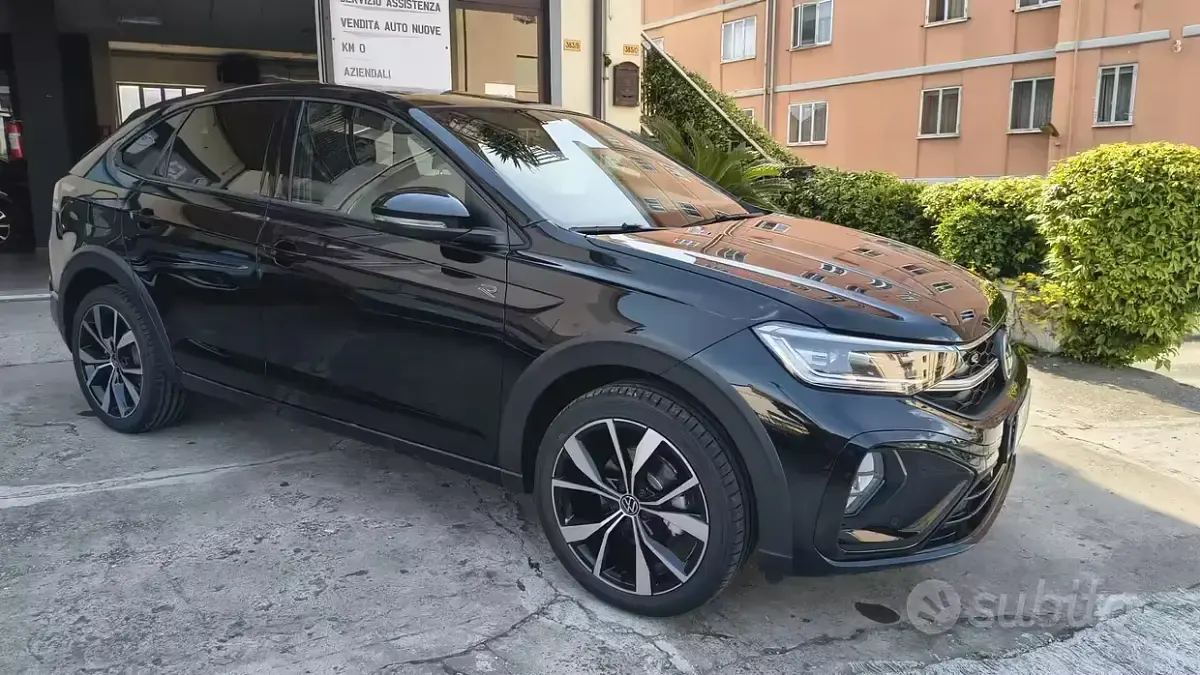 Ny VW Taigo R-line Plus 115 HK (84 kW) 2026 Svart SUV
