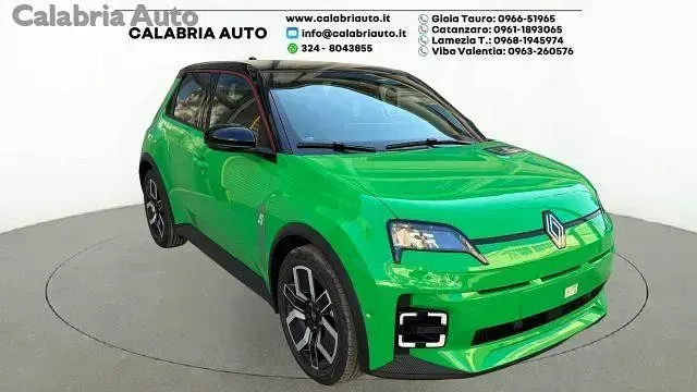 Ny Renault 5 E-Tech Komfort 110 kW (150 HK) 2025 Grön Sedan
