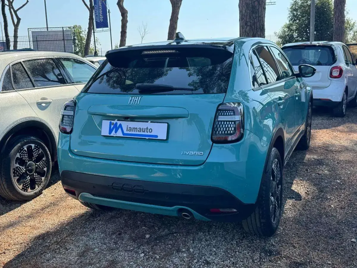 Usata Fiat 600 La Prima 110 CV (80 kW) 2025 Verde lattementa SUV