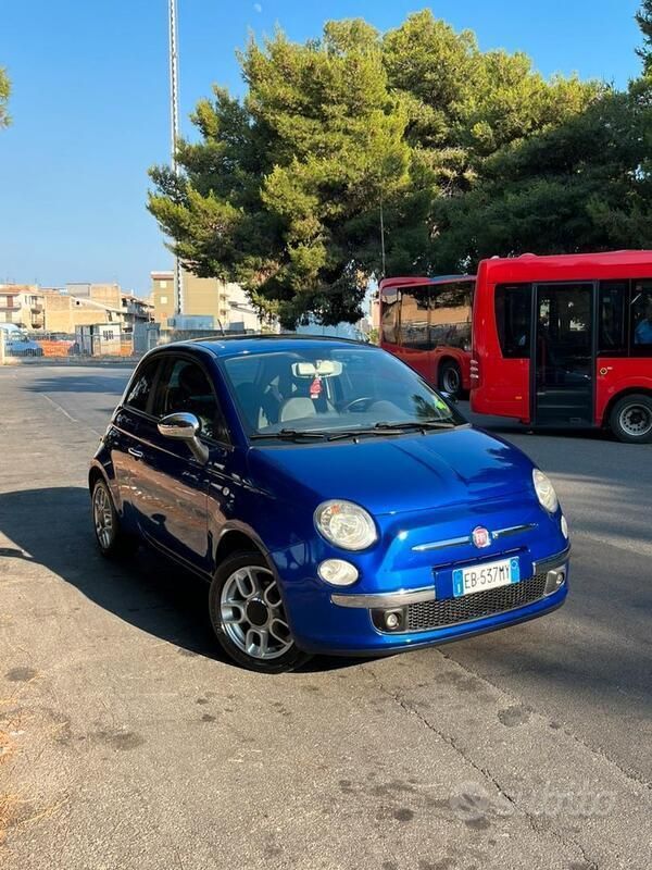 Usata Fiat 500 69 CV (50 kW) 2011 Blu Utilitaria
