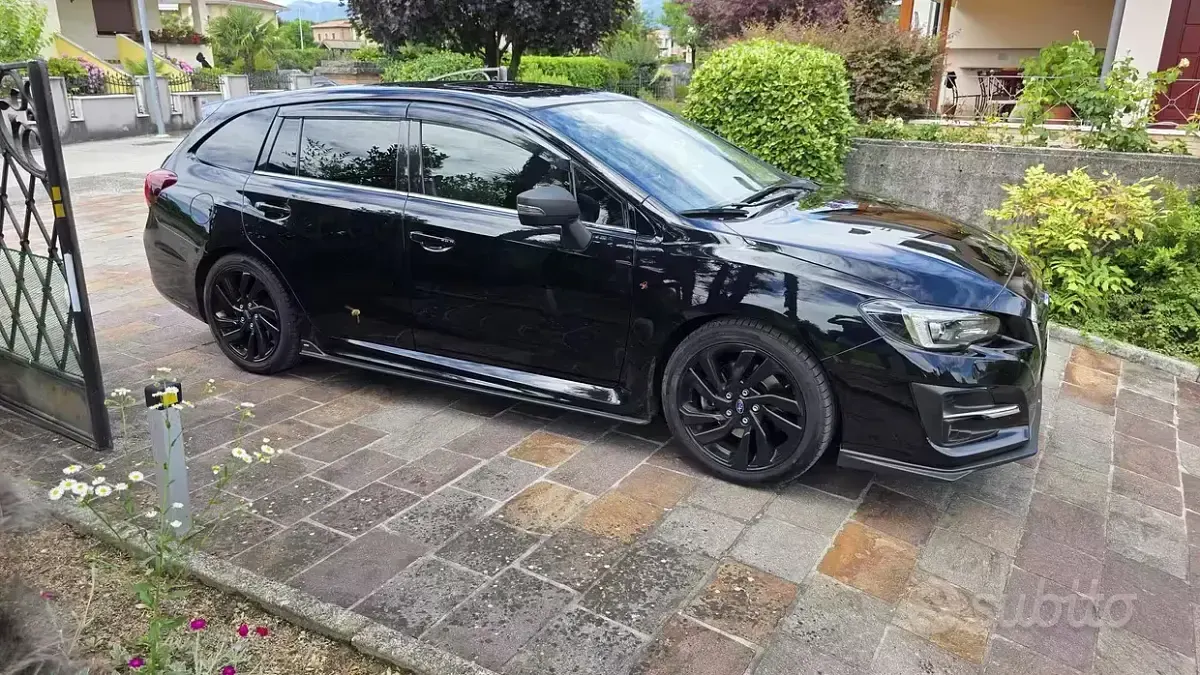 Usata Subaru Levorg Premium 150 CV (110 kW) 2019 Nero Station wagon