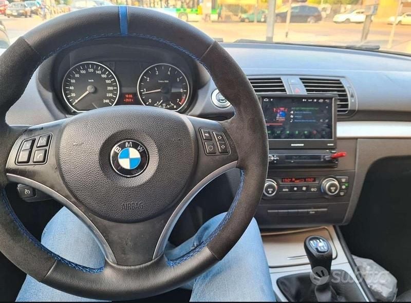 Usata BMW 116 122 CV (89 kW) 2008 Blu Utilitaria