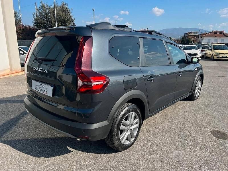 Usata Dacia Jogger Comfort 101 CV (74 kW) 2022 Nero Monovolume