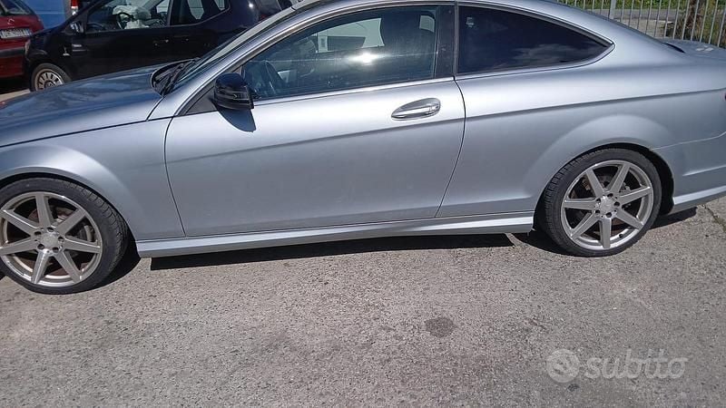 Usata Mercedes C220 Avantgarde 170 CV (125 kW) 2014 Grigio Coupé