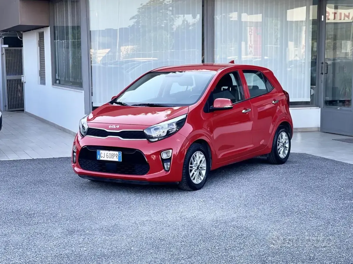 Usata Kia Picanto 67 CV (49 kW) 2022 Rosso Utilitaria