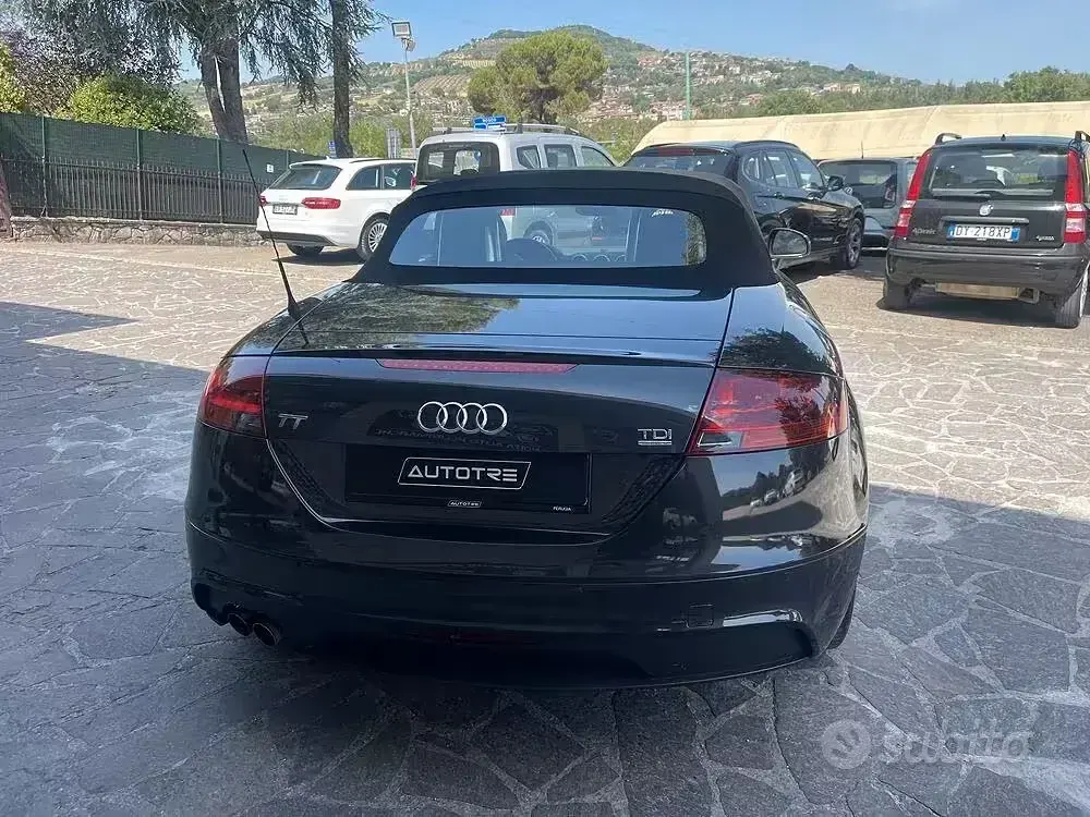 Usata Audi TT Roadster Advanced 170 CV (125 kW) 2011 Grigio Cabrio