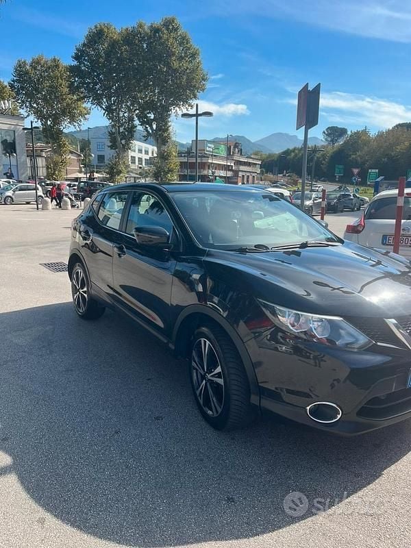 Usata Nissan Qashqai 131 CV (96 kW) 2015 Nero SUV
