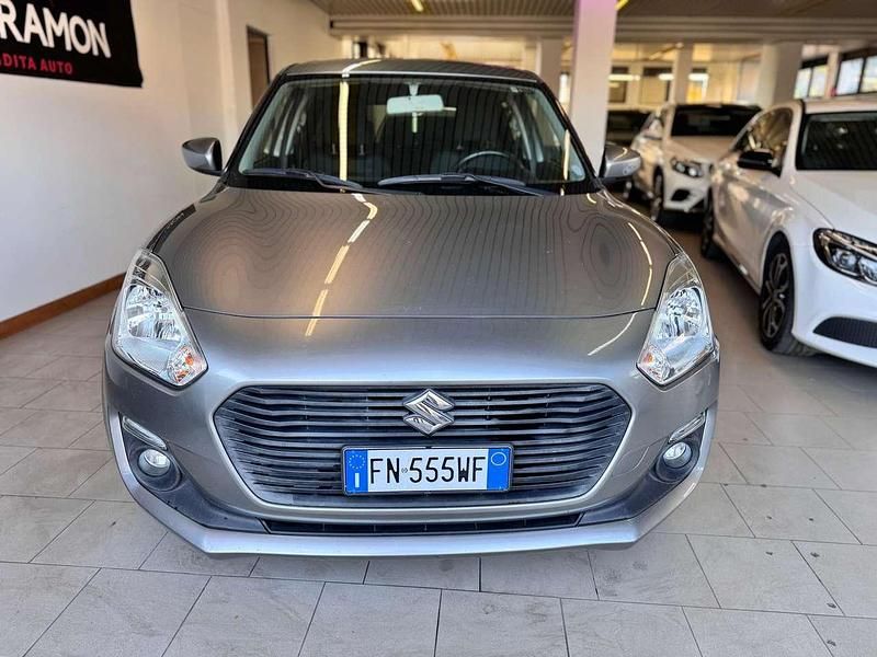 Usata Suzuki Swift Cool 90 CV (66 kW) 2018 Grigio Berlina
