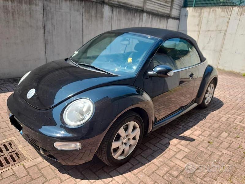 Begagnad VW New Beetle 75 HK (55 kW) 2003 Svart Halvkombi