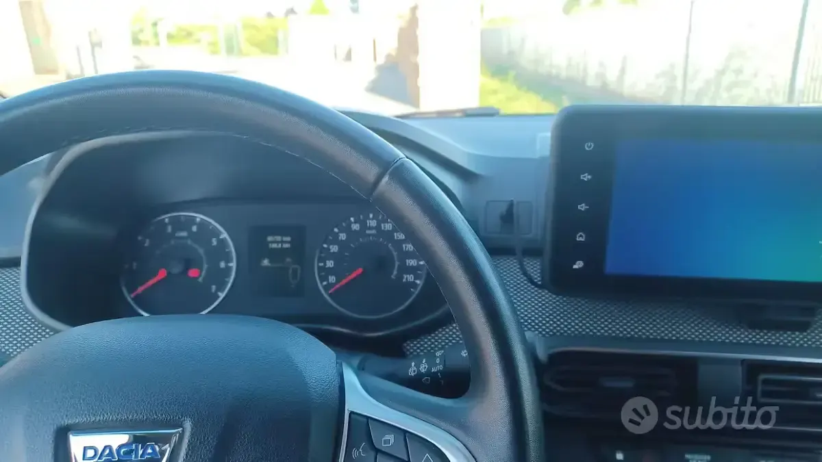 Usata Dacia Jogger 101 CV (74 kW) 2022 Grigio Monovolume