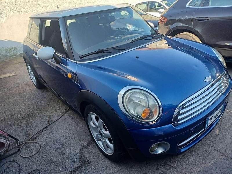 Usata Mini Cooper D 109 CV (80 kW) 2009 Blu/azzurro Utilitaria