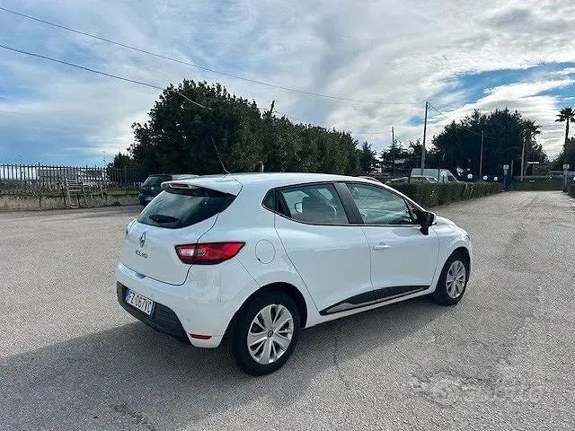 Usata Renault Clio IV Business 75 CV (55 kW) 2019 Bianco Berlina