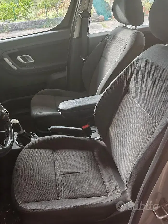Usata Skoda Roomster 80 CV (58 kW) 2007 Grigio Monovolume