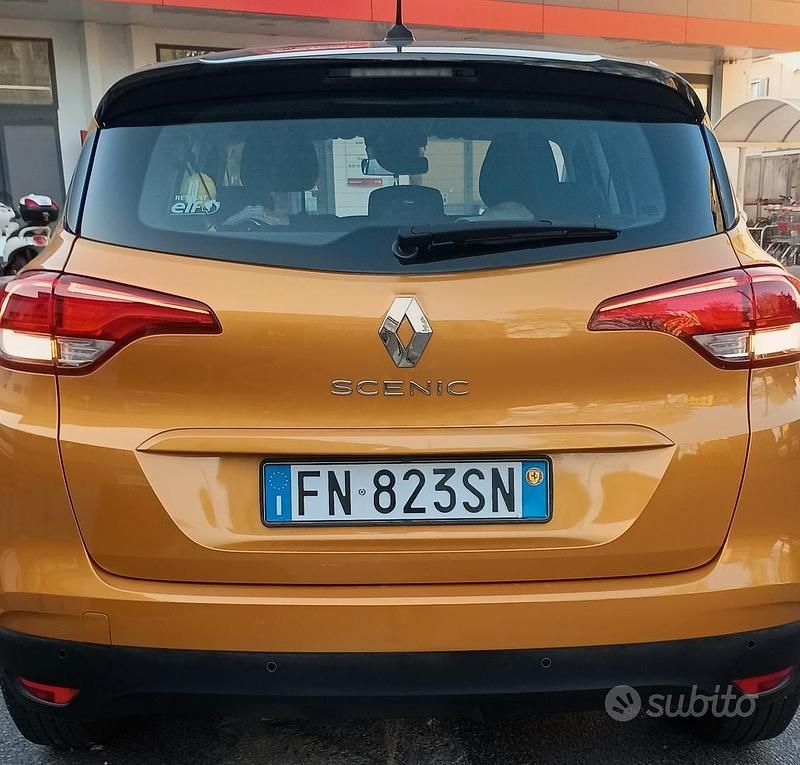 Usata Renault Scénic IV 110 CV (80 kW) 2018 Giallo Monovolume