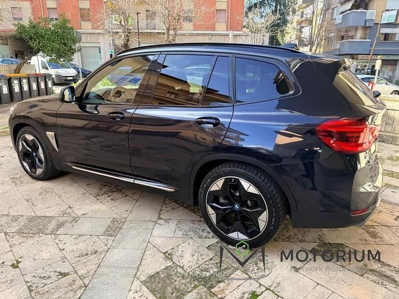 Usata BMW iX3 Impressive 80 kW (109 CV) 2021 Nero SUV