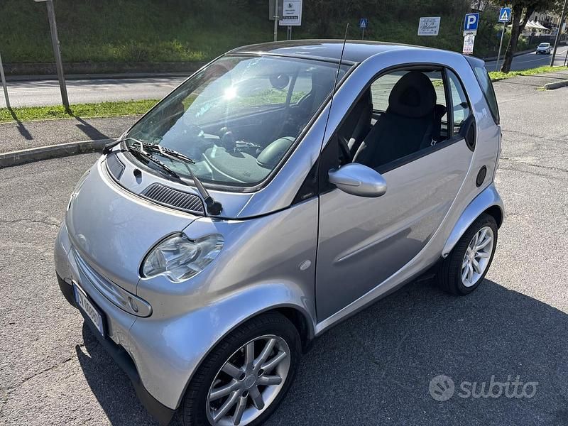 Begagnad Smart #1 2005 Grå