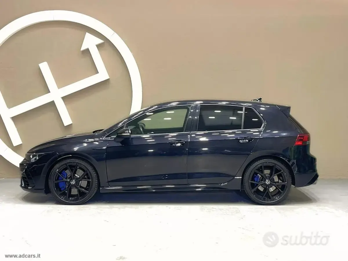 Usata VW Golf VIII R 333 CV (244 kW) 2022 Nero Berlina