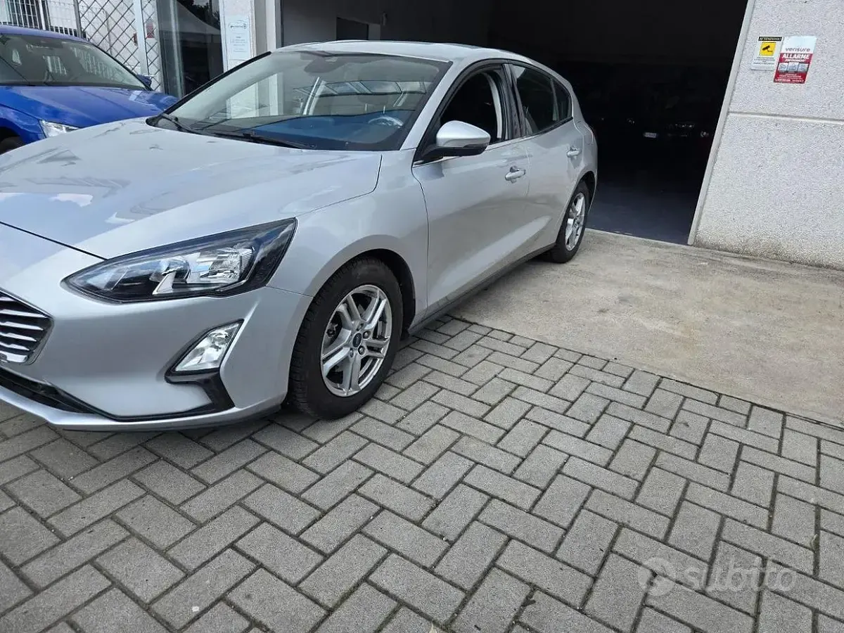 Usata Ford Focus Active 125 CV (91 kW) 2021 Grigio Berlina
