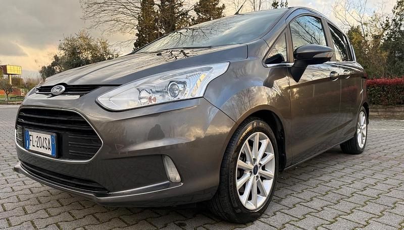 Usata Ford B-MAX Titanium 89 CV (65 kW) 2017 Grigio Monovolume