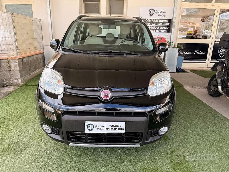 Usata Fiat Panda Cross Cross 95 CV (69 kW) 2015 Nero Utilitaria