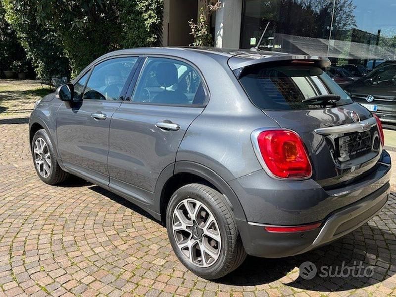 Usata Fiat 500X Cross 140 CV (102 kW) 2018 Grigio scuro SUV