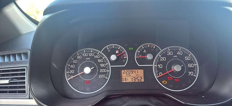 Usata Fiat Punto 69 CV (50 kW) 2007 Berlina