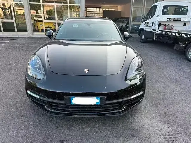 Usata Porsche Panamera 4S Diesel 422 CV (310 kW) 2017 Nero Utilitaria