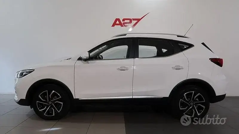 Usata MG ZS Luxury 106 CV (77 kW) 2024 Bianco SUV