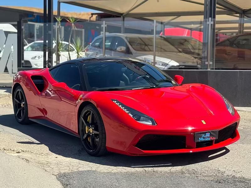 Usata Ferrari 488 670 CV (492 kW) 2016 Rosso Coupé