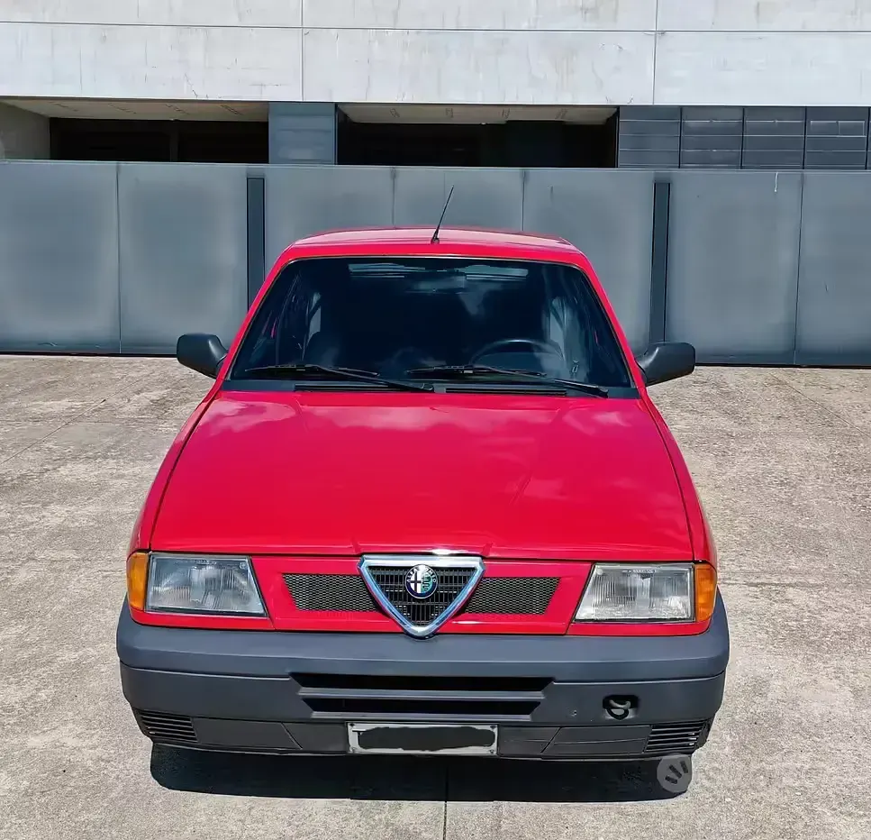 Brugt Alfa Romeo 33 86 HK (63 kW) 1989 Rød Sedan