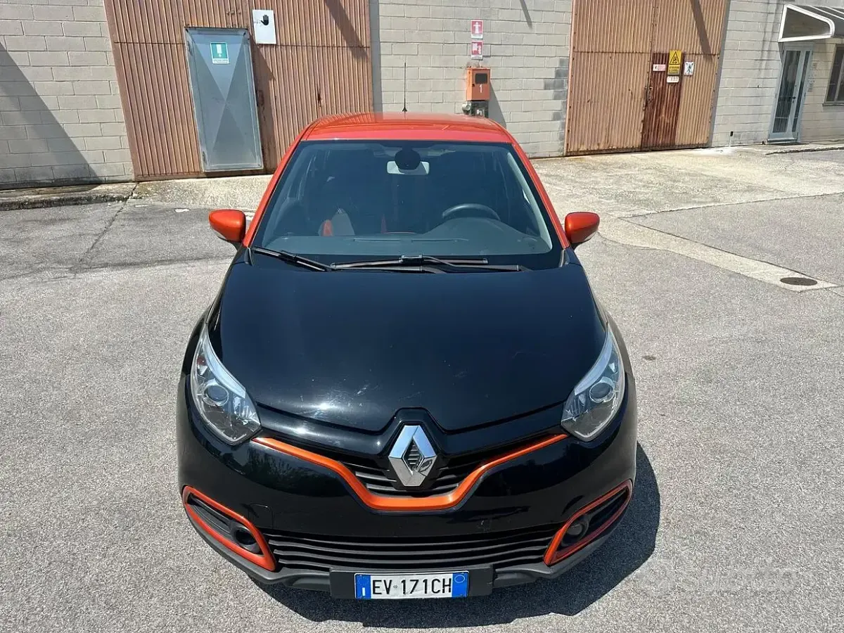 Usata Renault Captur 90 CV (66 kW) 2014 Nero SUV