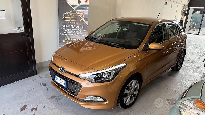 Marrone Usata 2016 Hyundai i20 Comfort Tre volumi | 5990 € (Ottimo prezzo) - Immagine 1/4