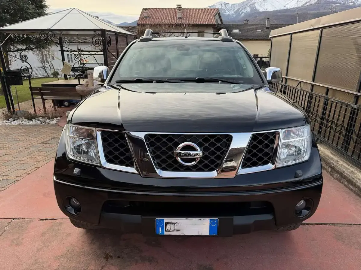 Usata Nissan Navara 174 CV (127 kW) 2007 Nero Pick-up