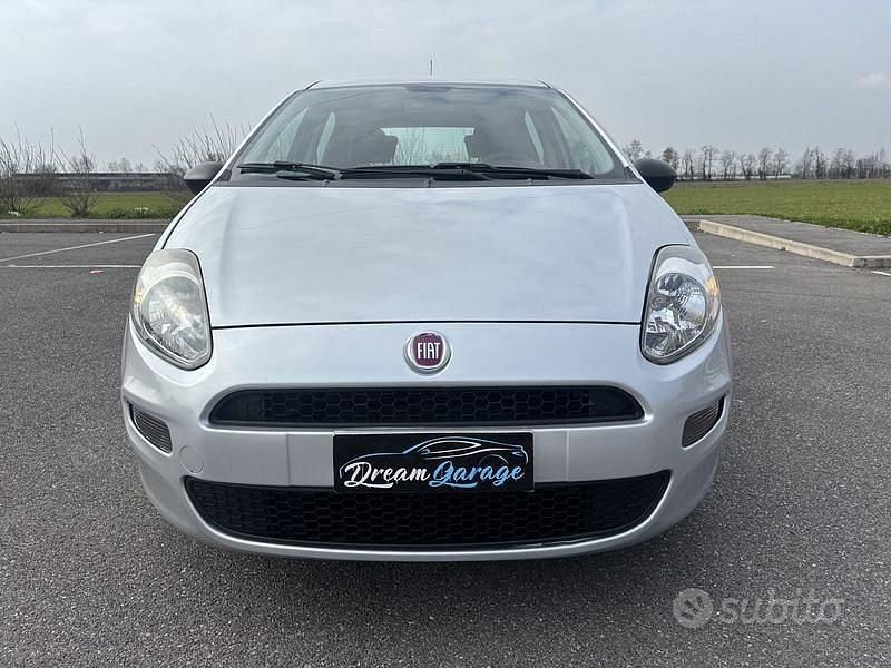 Usata Fiat Punto 69 CV (50 kW) 2018 Grigio Utilitaria