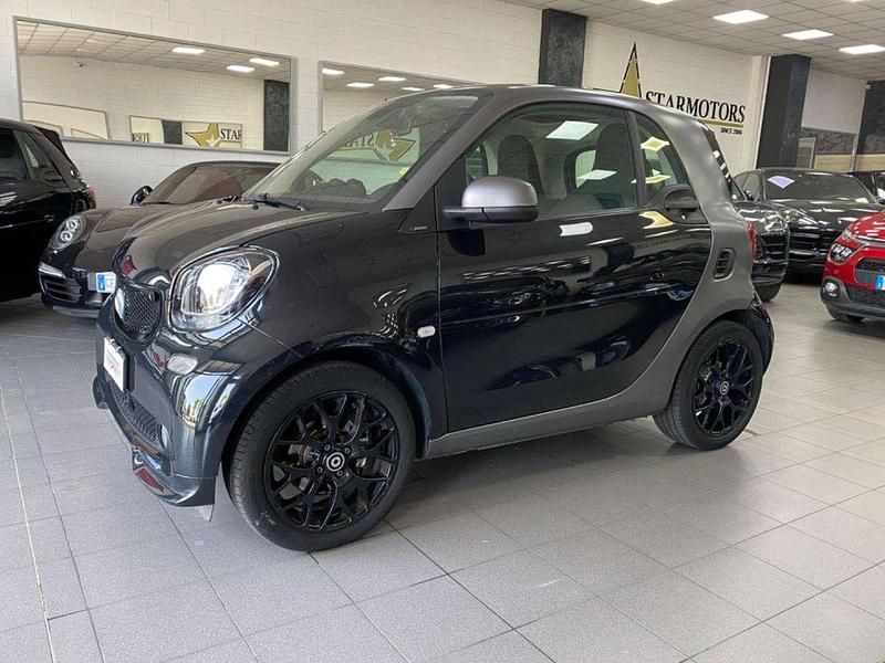 Nero Usata 2019 Smart ForTwo Coupé Passion Due volumi | 14.900 € (Buon prezzo) - Immagine 1/4