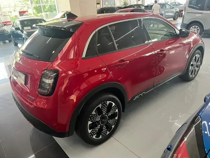 Usata Fiat 600 La Prima 101 CV (74 kW) 2025 Rosso SUV