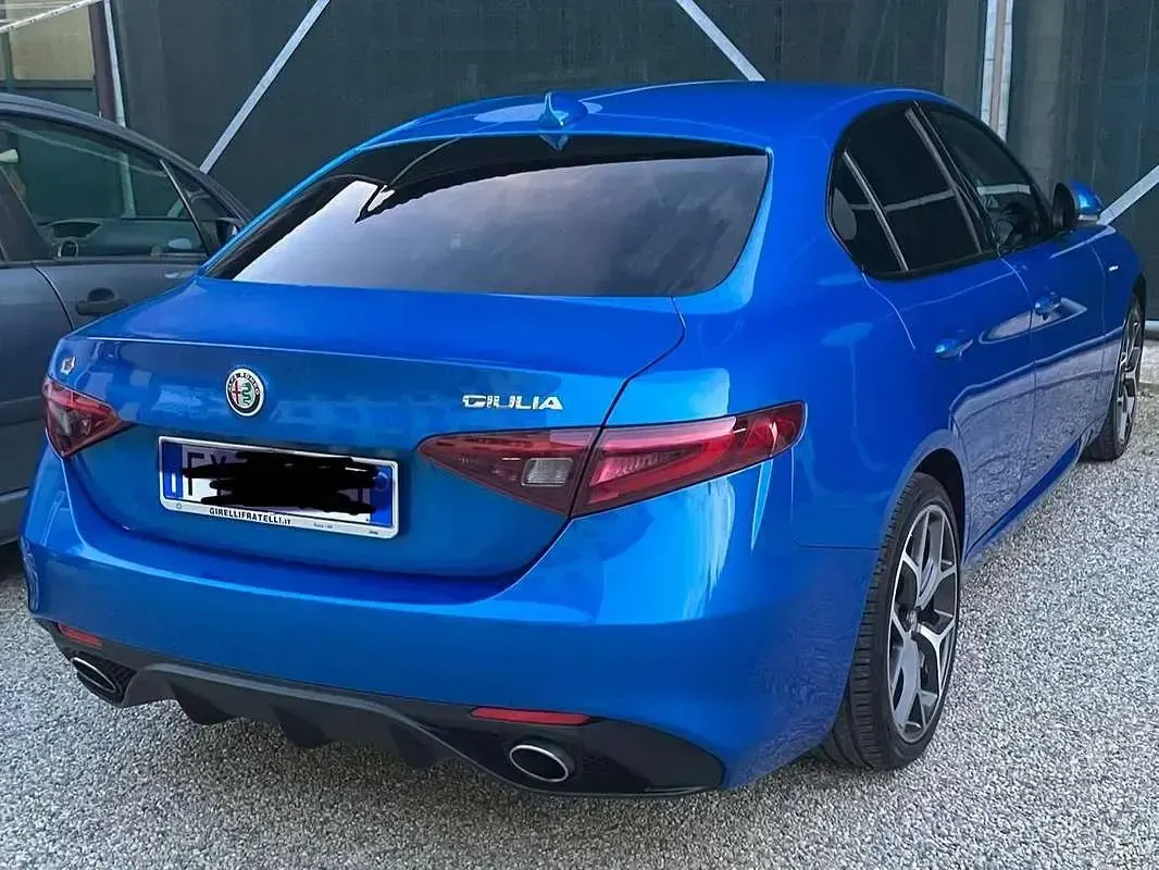 Usata Alfa Romeo Giulia Veloce 211 CV (155 kW) 2019 Blu/azzurro Berlina
