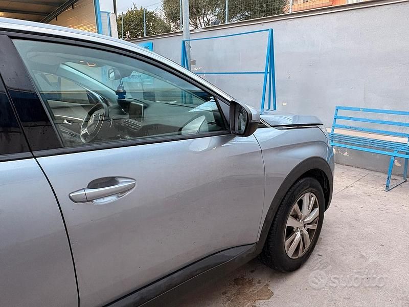 Usata Peugeot 3008 2020 Grigio SUV