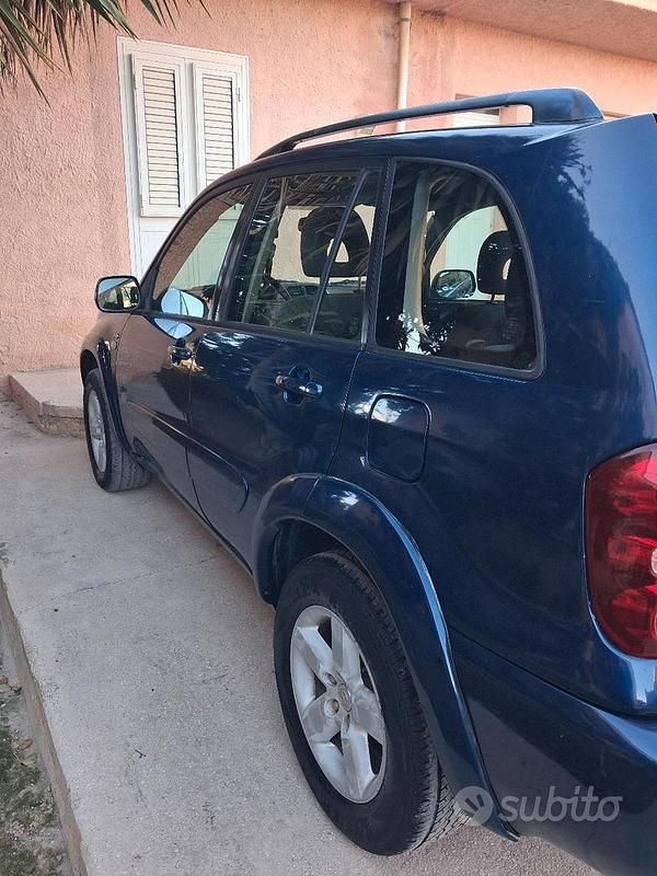 Occasion Toyota RAV4 116 ch (85 kW) 2004 Bleue Berline