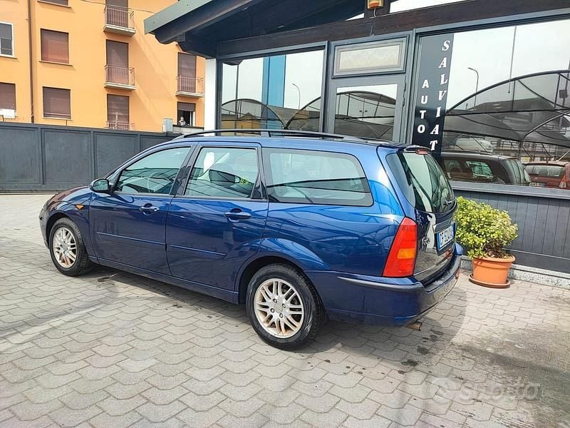 Usata Ford Focus Ghia 115 CV (84 kW) 2003 Blu Station wagon