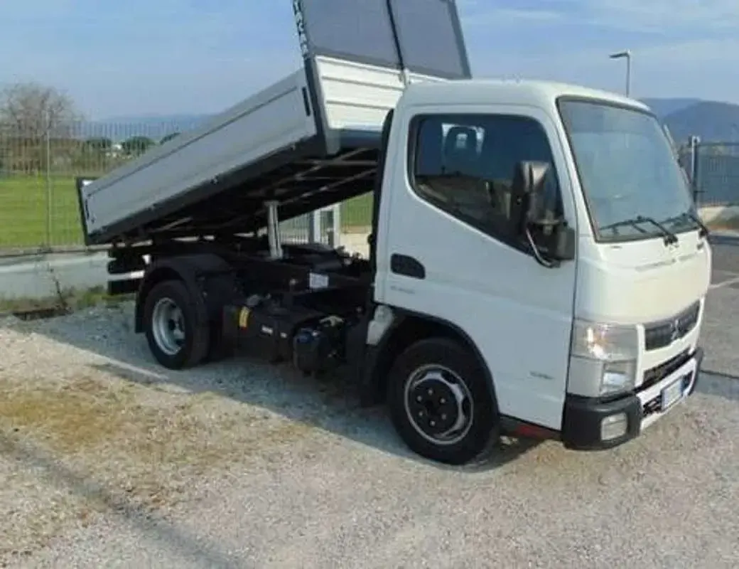Usata Mitsubishi Canter 131 CV (96 kW) 2021 Bianco Furgone