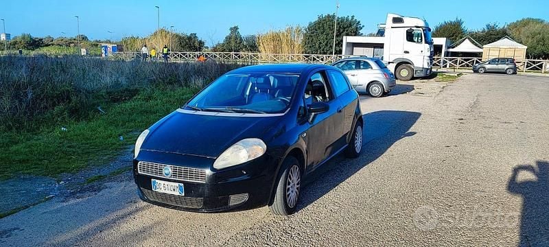 Usata Fiat Grande Punto 65 CV (47 kW) 2007 Nero Utilitaria