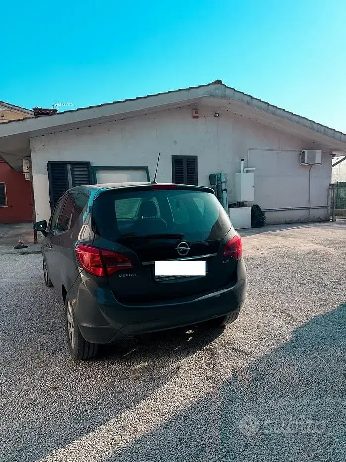 Usata Opel Meriva 110 CV (80 kW) 2012 Grigio Monovolume