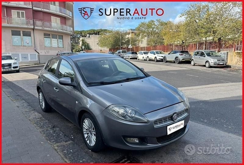 Grigio Usata 2011 Fiat Bravo Street Due volumi | 3999 € (Buon prezzo) - Immagine 1/4
