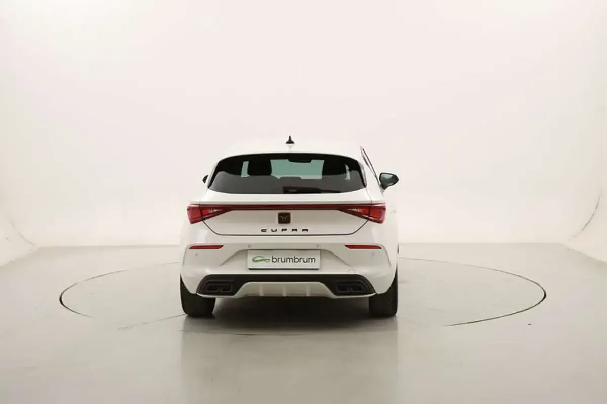 Usata Cupra Leon 150 CV (110 kW) 2024 Bianco Berlina