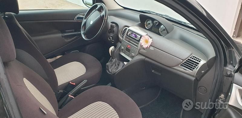 Usata Lancia Ypsilon 69 CV (50 kW) 2007 Nero Utilitaria