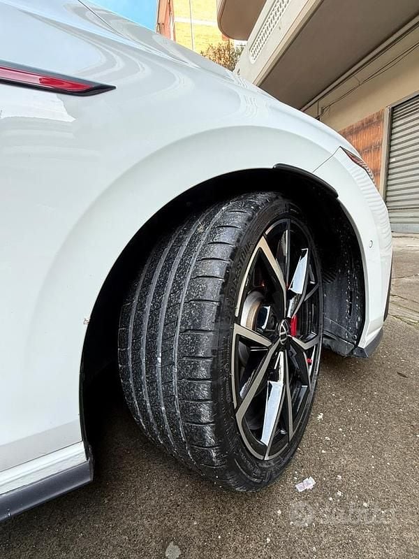 Usata VW Golf VII GTI 245 CV (180 kW) 2021 Bianco Utilitaria