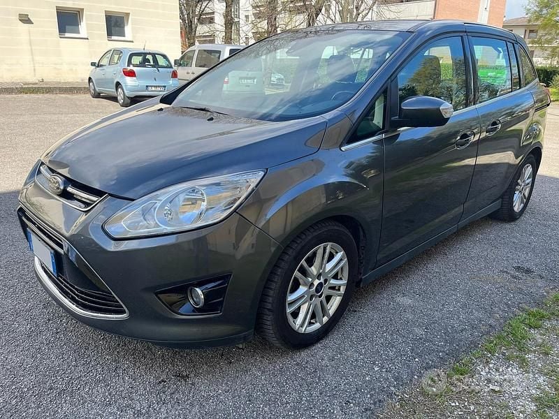 Usata Ford Grand C-Max 116 CV (85 kW) 2015 Grigio Monovolume