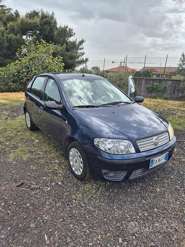Usata Fiat Punto 2010 Blu Utilitaria